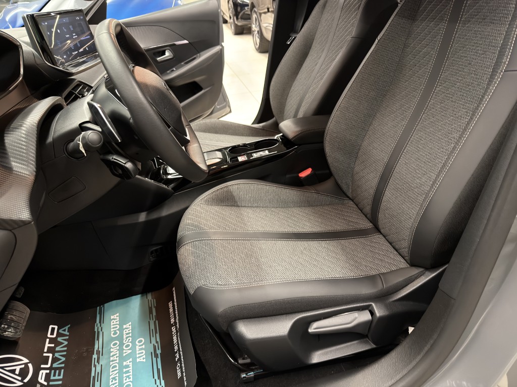 PEUGEOT 208 1200 HYBRID 110 CV ALLURE